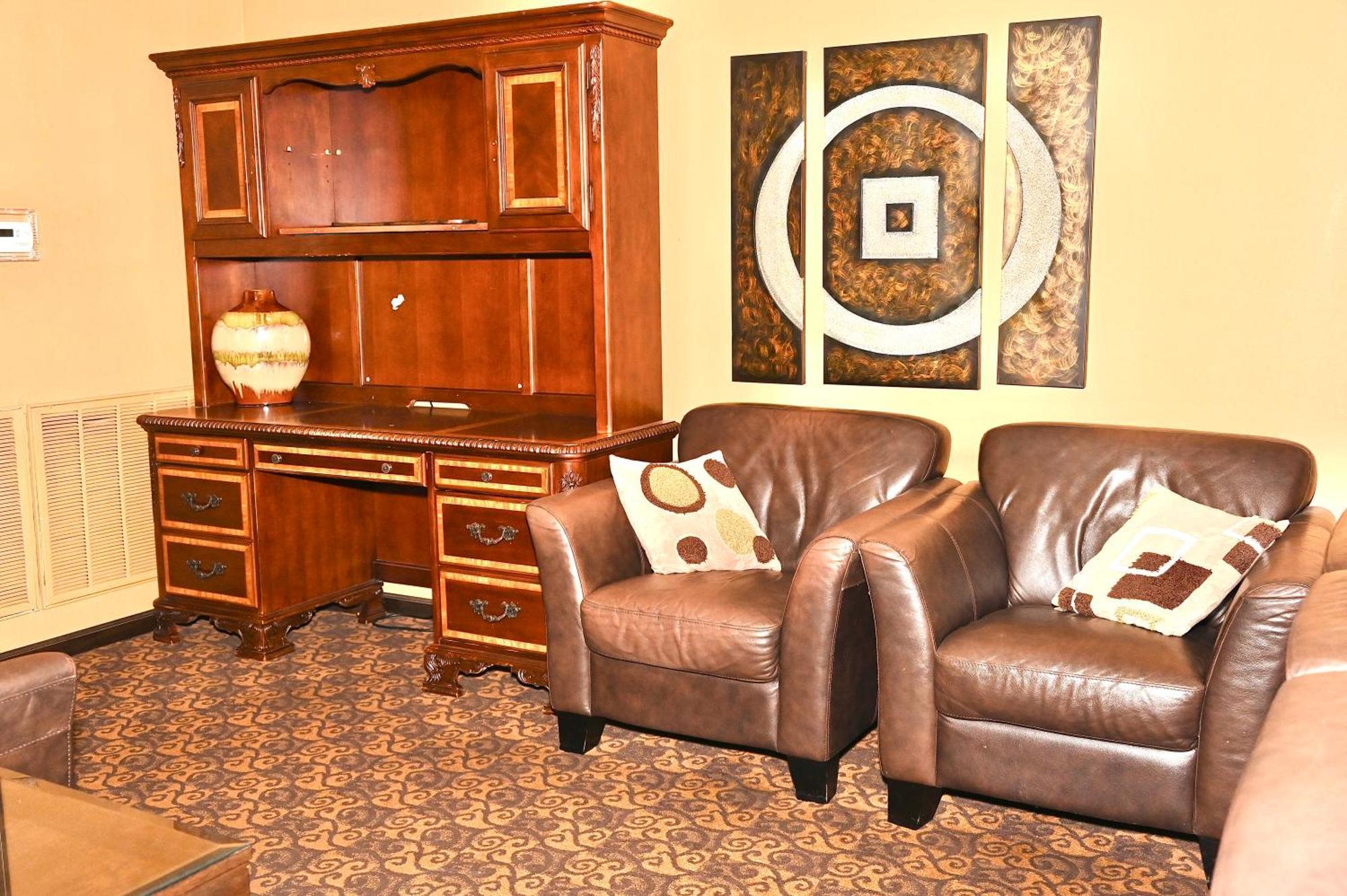 Fortune Inn & Suites ニューポート エクステリア 写真